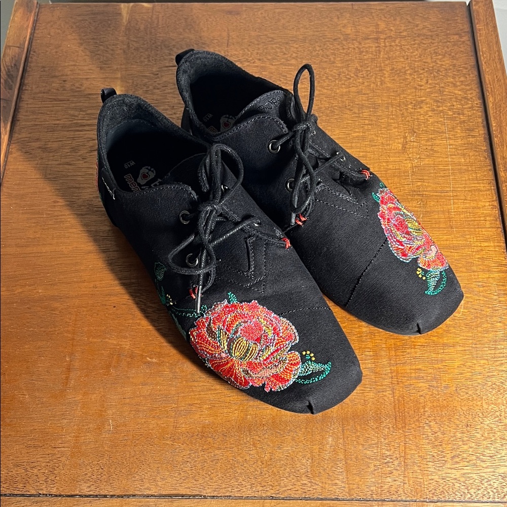 Heavy Petal BOBS Shoes Floral Embroidered Black Women's Shoes